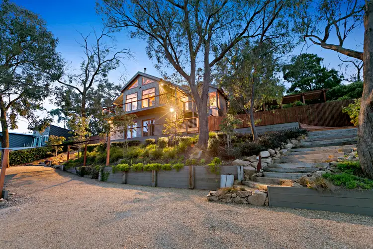 69 Eumeralla Grove, Mount Eliza VIC 3930