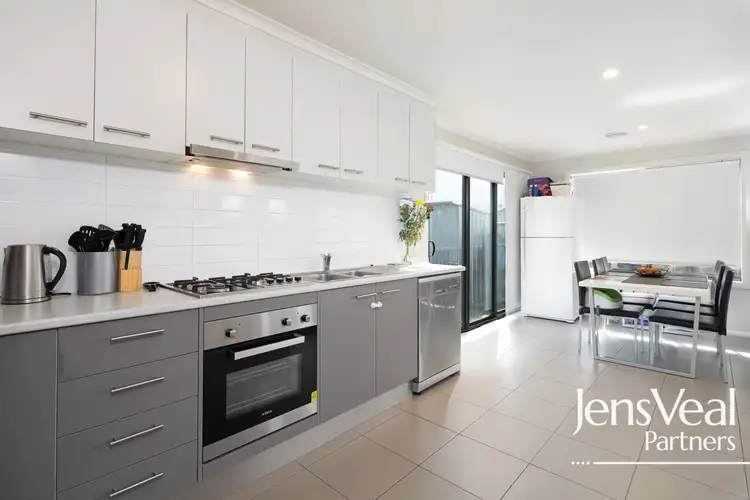 5 Ron Court, Canadian VIC 3350