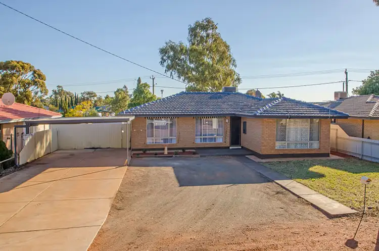 4 Moss Street, South Kalgoorlie WA 6430