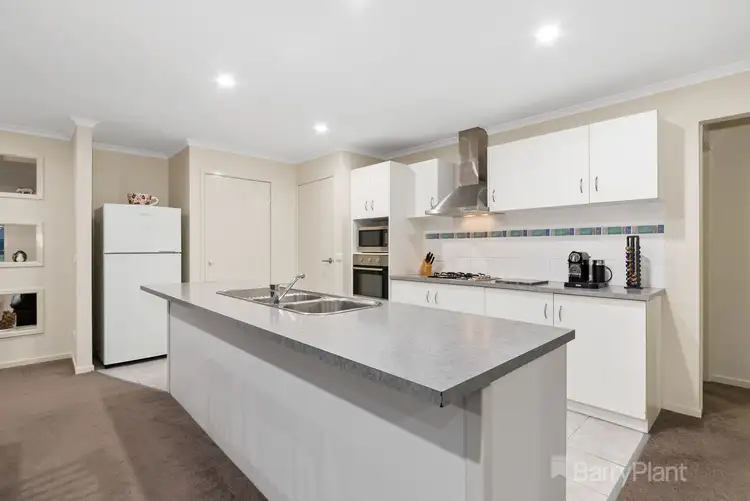 Fifth view of Homely house listing, 9 Gillian Place, Pakenham VIC 3810