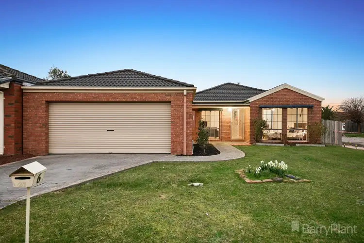 6 Gillian Place, Pakenham VIC 3810