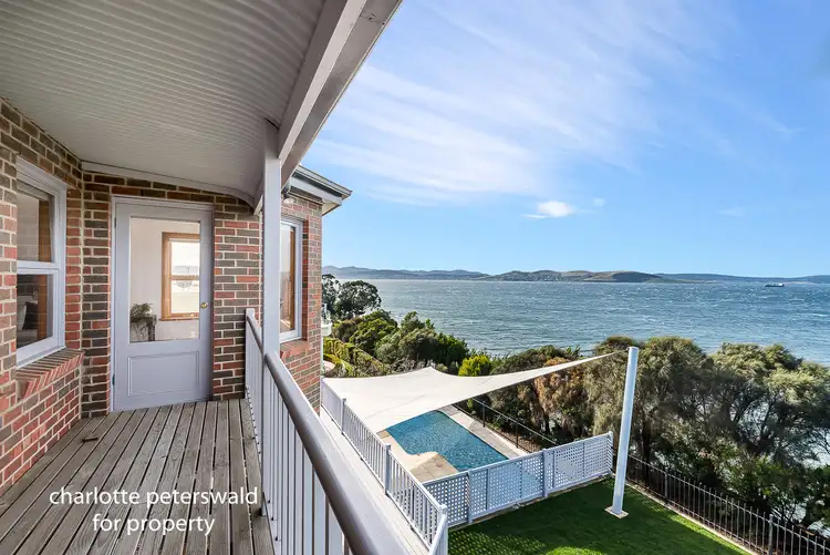 16 Utiekah Drive, Taroona TAS 7053
