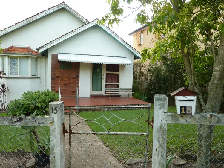 15 Boundary Road, Bardon QLD 4065