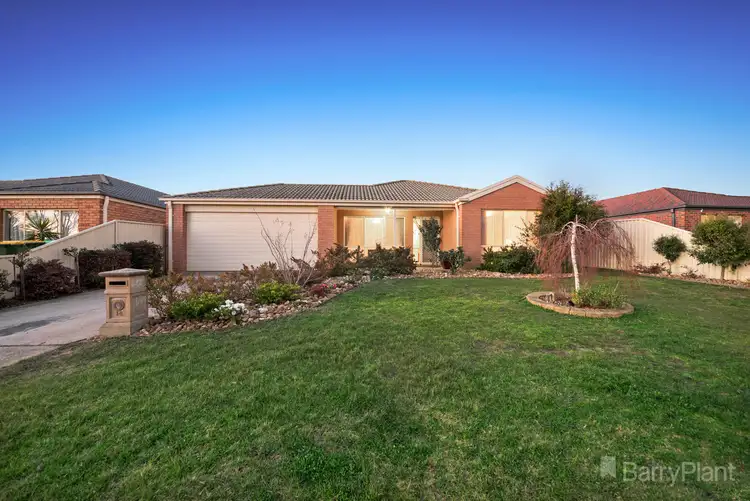 14 Viola Avenue, Pakenham VIC 3810