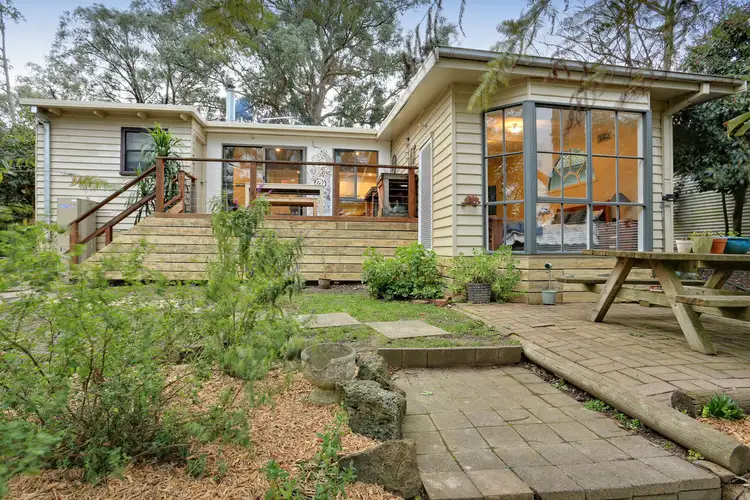 65 Belgrave Gembrook Road, Cockatoo VIC 3781