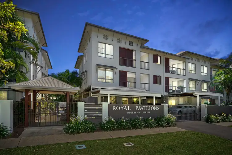 7/242 Grafton Street, Cairns North QLD 4870