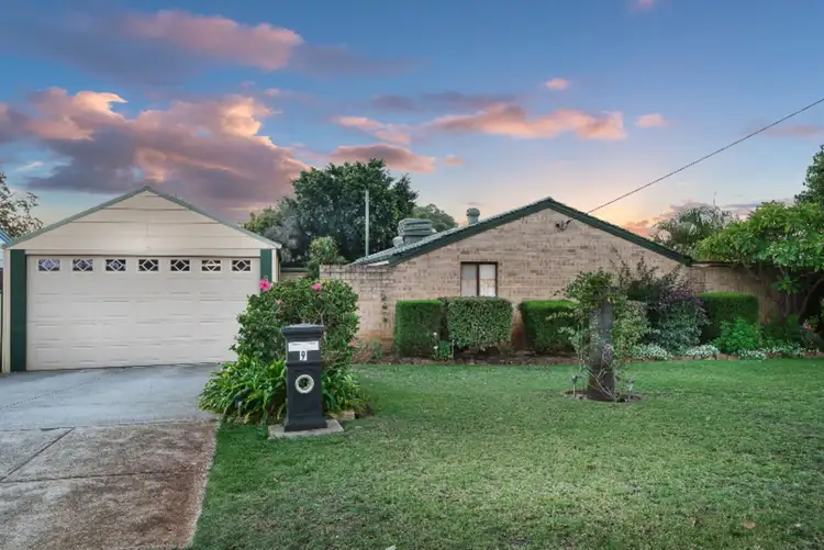 9 Brabham Street, Gosnells WA 6110