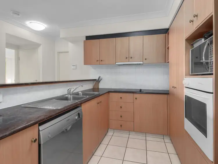 Fifth view of Homely apartment listing, 30/45 Deakin Street, Kangaroo Point QLD 4169