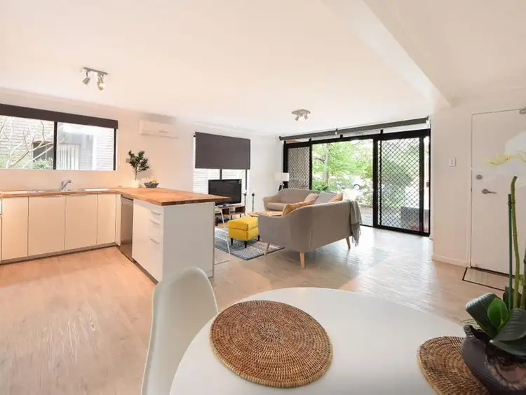 3/50 Oceanic Drive, Mermaid Waters QLD 4218