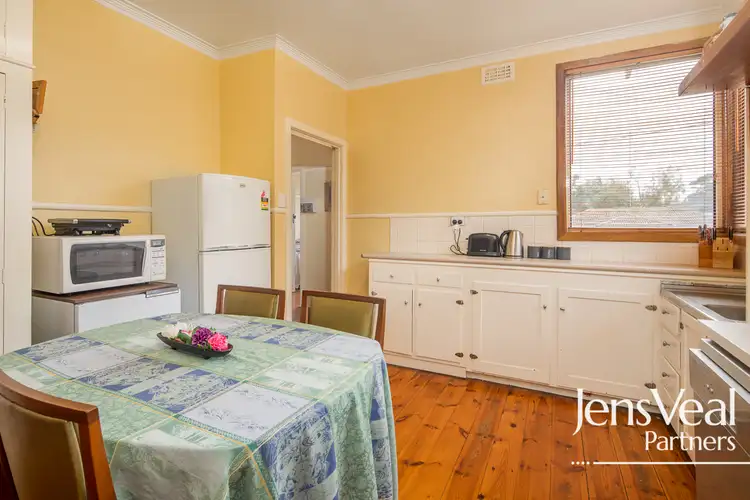 Fifth view of Homely house listing, 2 Kingsley Court, Ballarat East VIC 3350