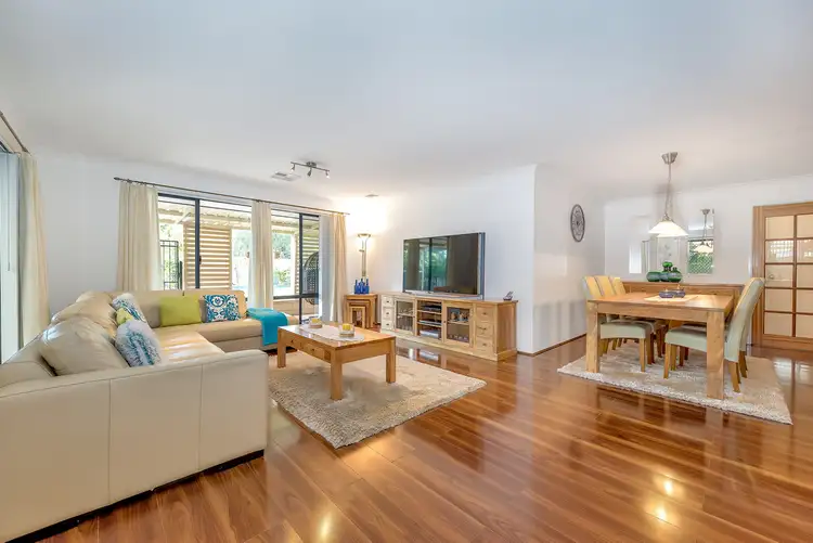 8 Borden Court, Dudley Park WA 6210