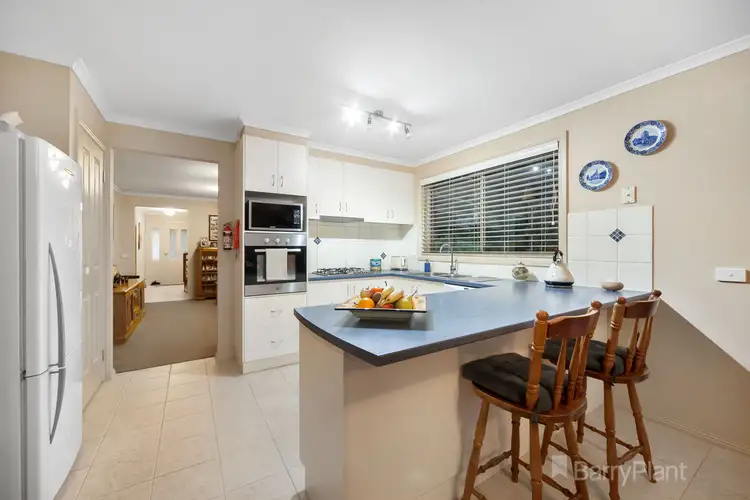 Fifth view of Homely house listing, 6 Palm Square, Drouin VIC 3818