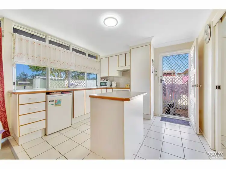 Main view of Homely unit listing, 2/121 Park Street, Park Avenue QLD 4701