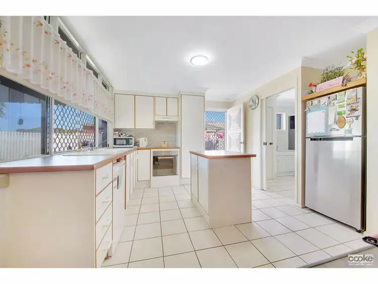 Fifth view of Homely unit listing, 2/121 Park Street, Park Avenue QLD 4701