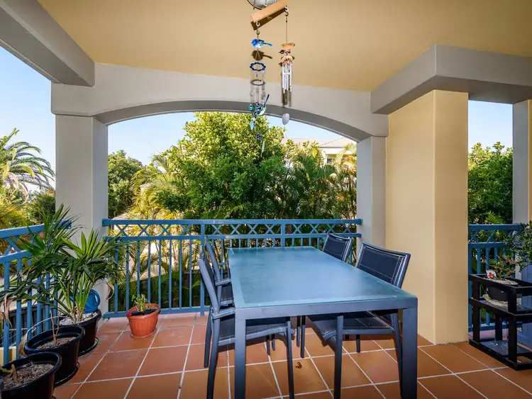 11/82-86 Limetree Parade, Runaway Bay QLD 4216