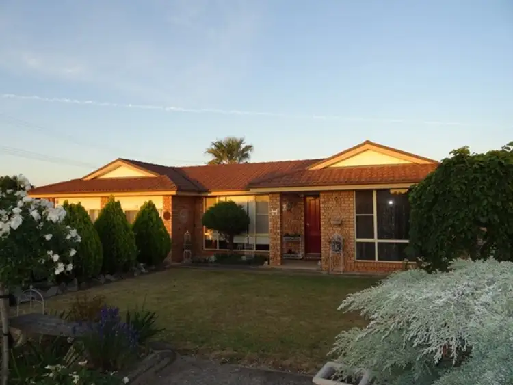 13 William Street, Molong NSW 2866