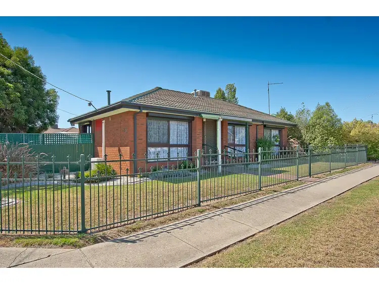 28 Gayview Drive, West Wodonga VIC 3690