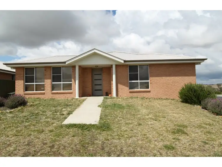 2 Grimes Street, Windradyne NSW 2795