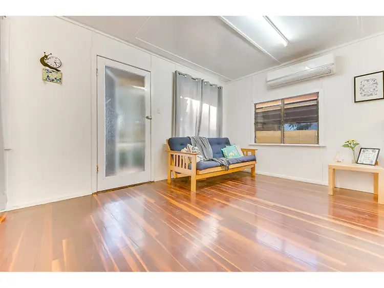 Fifth view of Homely house listing, 4 Flinders Close, Lammermoor QLD 4703