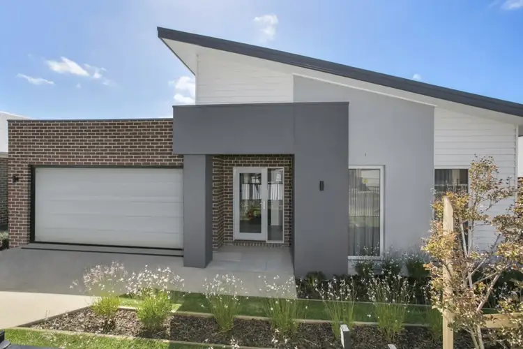 17 Maroubra Street, Armstrong Creek VIC 3217