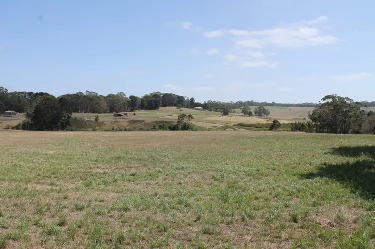 5 Reynolds Road, Barongarook VIC 3249