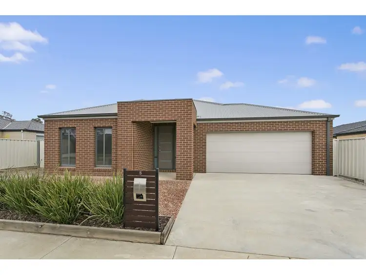 5 Barnett Drive, Kangaroo Flat VIC 3555
