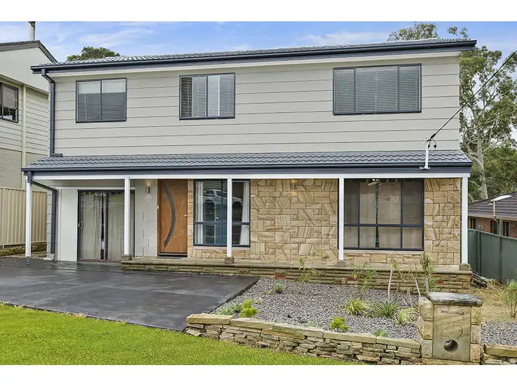 25 Una Avenue, Charmhaven NSW 2263