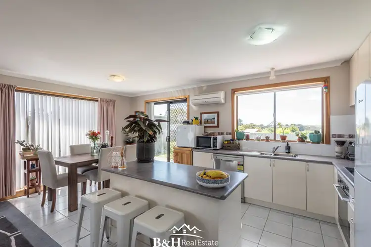 97 South Road, Penguin TAS 7316