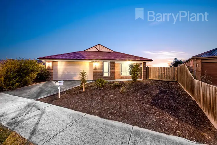 13 Webster Way, Pakenham VIC 3810