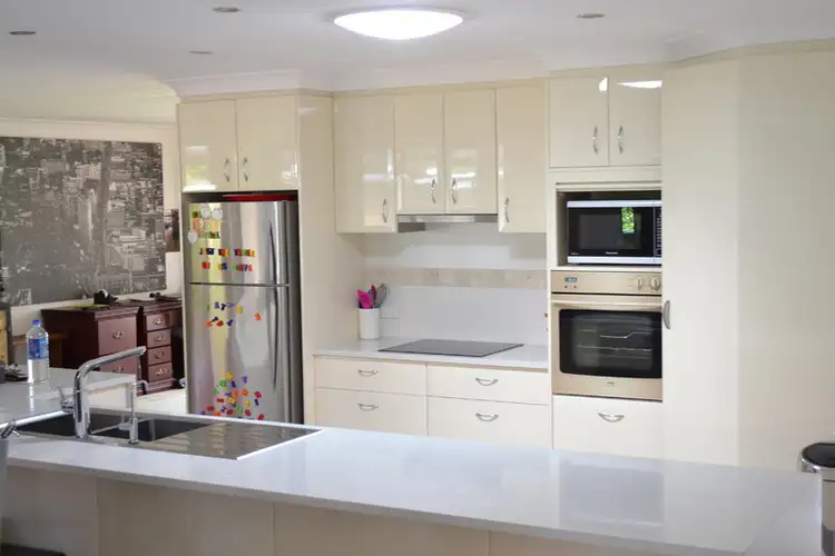 Second view of Homely house listing, 3 Scouller Place, Mermaid Waters QLD 4218