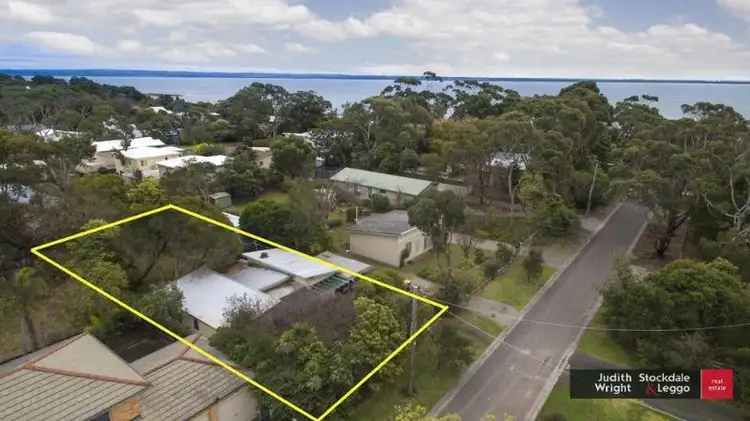 14 Cornwall Avenue, Cowes VIC 3922