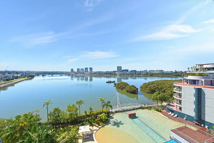 18/27 Bennelong Parkway, Wentworth Point NSW 2127