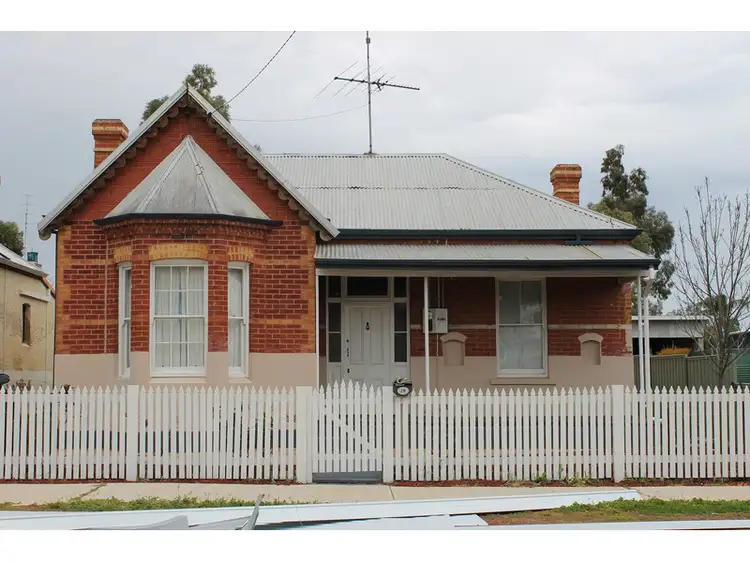28 Charles Street, Northam WA 6401