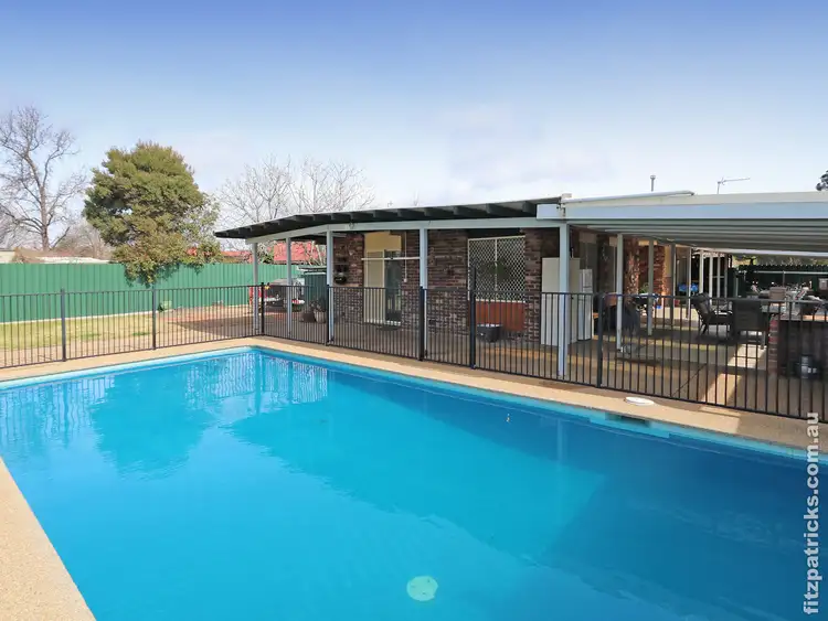 69 Main Street, Lake Albert NSW 2650