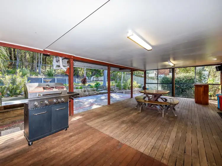 22 Camden Court, Helensvale QLD 4212