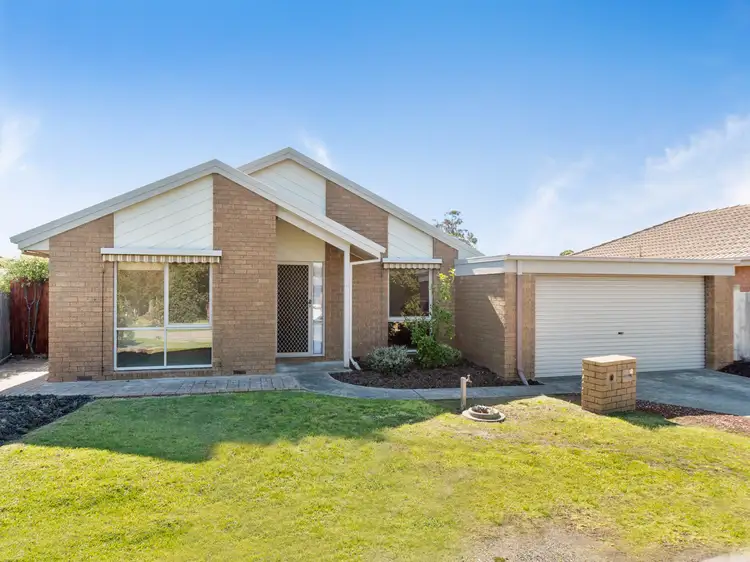 12 Bluegrass Walk, Frankston VIC 3199