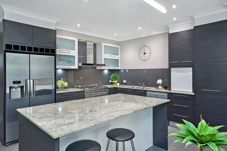 7 Bromell Close, Redlynch QLD 4870