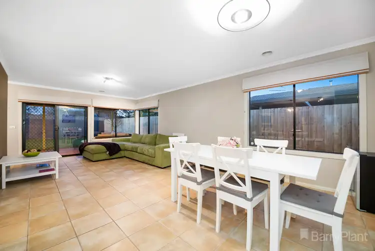 Fifth view of Homely house listing, 16 Gillian Place, Pakenham VIC 3810