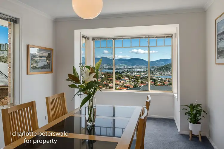 25 Avoca Street, Lindisfarne TAS 7015