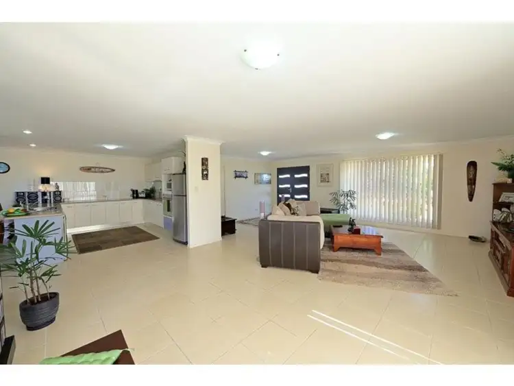 Second view of Homely house listing, 7 Leon Place, Coral Cove QLD 4670