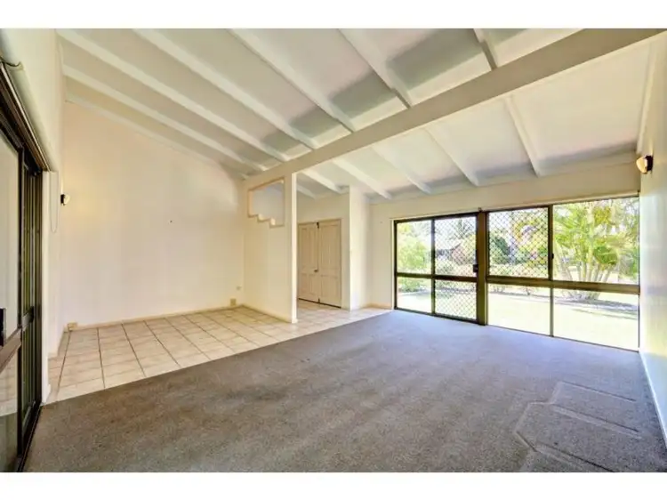 10 Seabreeze Street, Bargara QLD 4670