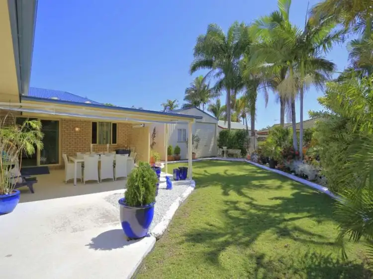 4 Elkington Avenue, Bargara QLD 4670