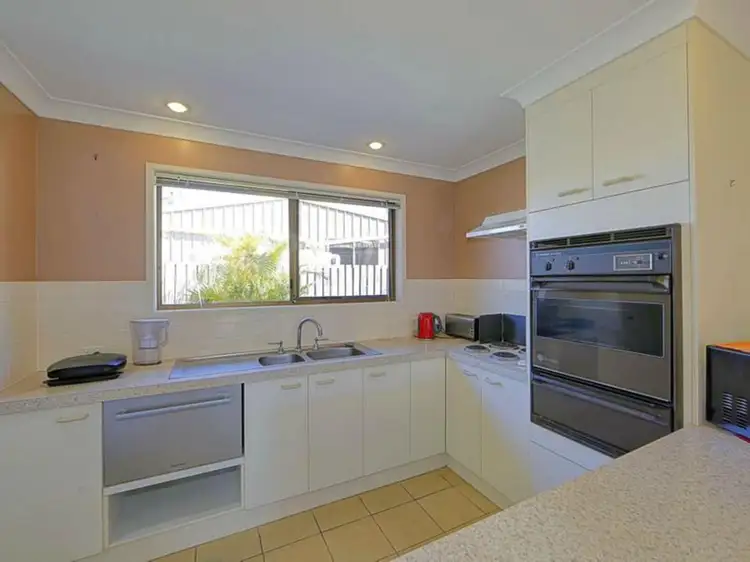 Fifth view of Homely unit listing, Unit 4/19 Grimwood Street, Bargara QLD 4670