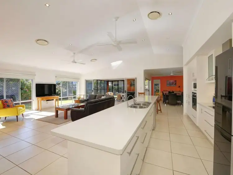 8 Chantilly Street, Bargara QLD 4670