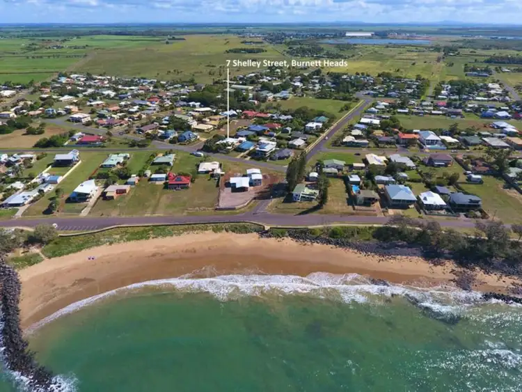 7 Shelley Street, Burnett Heads QLD 4670