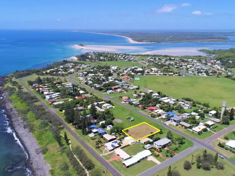 53 Bathurst Street, Elliott Heads QLD 4670