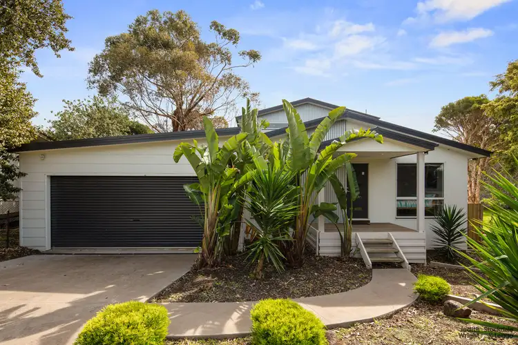 6 Bay Court, Cowes VIC 3922