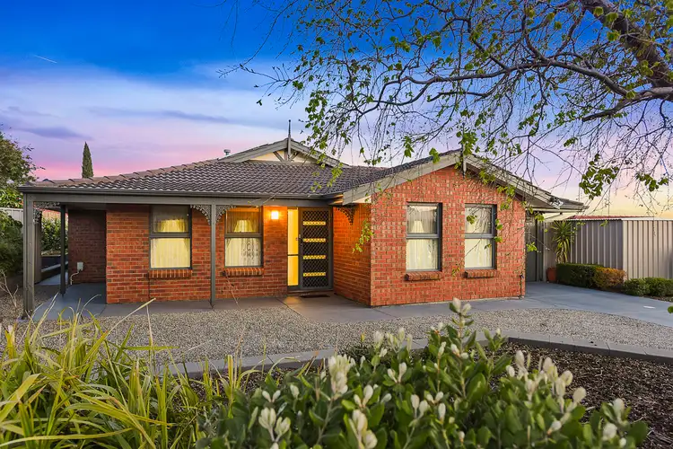 10 Endeavour Drive, Seaford Rise SA 5169