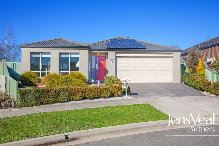 7 Waterside Close, Miners Rest VIC 3352