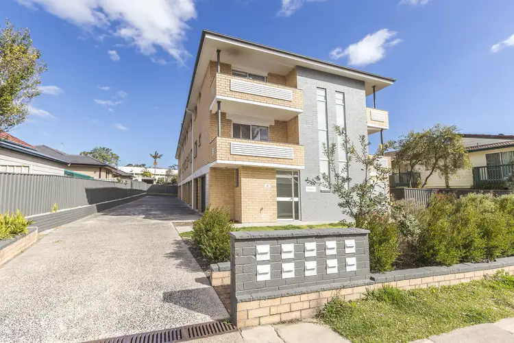 2/15 Mary Street, Merewether NSW 2291